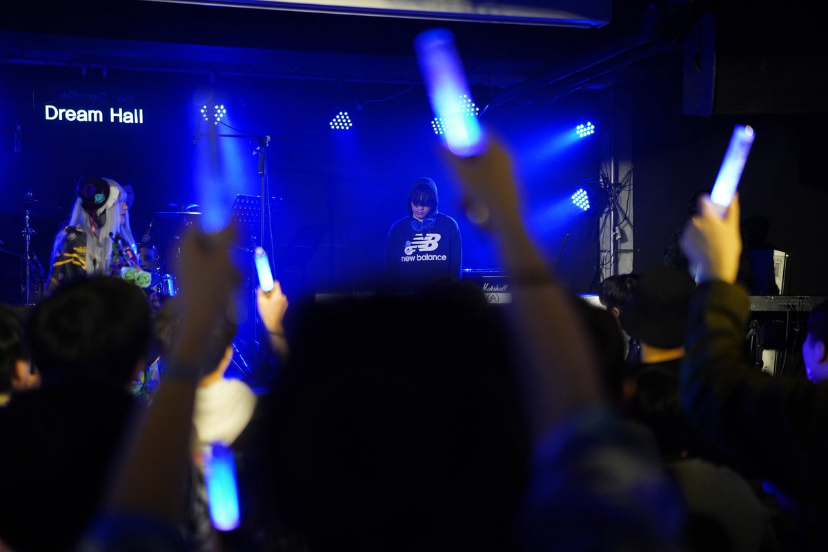 아노 アノ tweet media