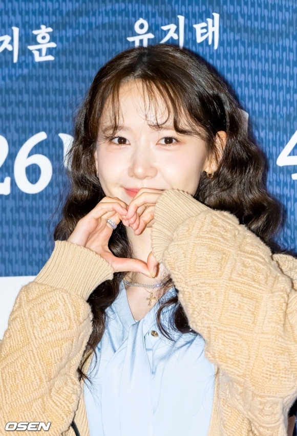 【PHOTO】少女時代 ユナ、映画「王と生きる男」VIP試写会に出席
kstyle.com/article.ksn?ar…

#ユナ #少女時代 #王と生きる男