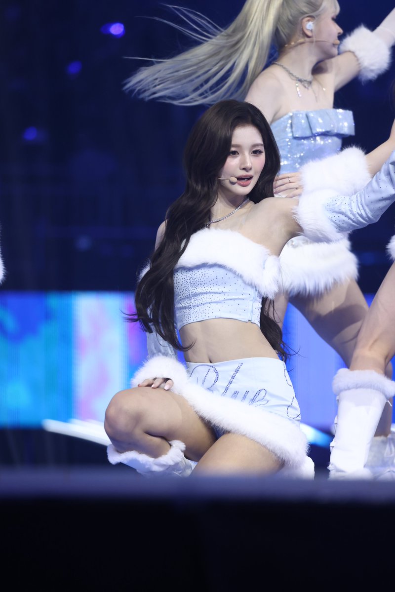 KP_Studios_'s tweet image. 251225 Sullyoon at 2025 SBS Gayo Daejeon

#SULLYOON #설윤 #NMIXX #엔믹스 #KPOP #4Kwallpaper #4K   

More in the comments ⬇️