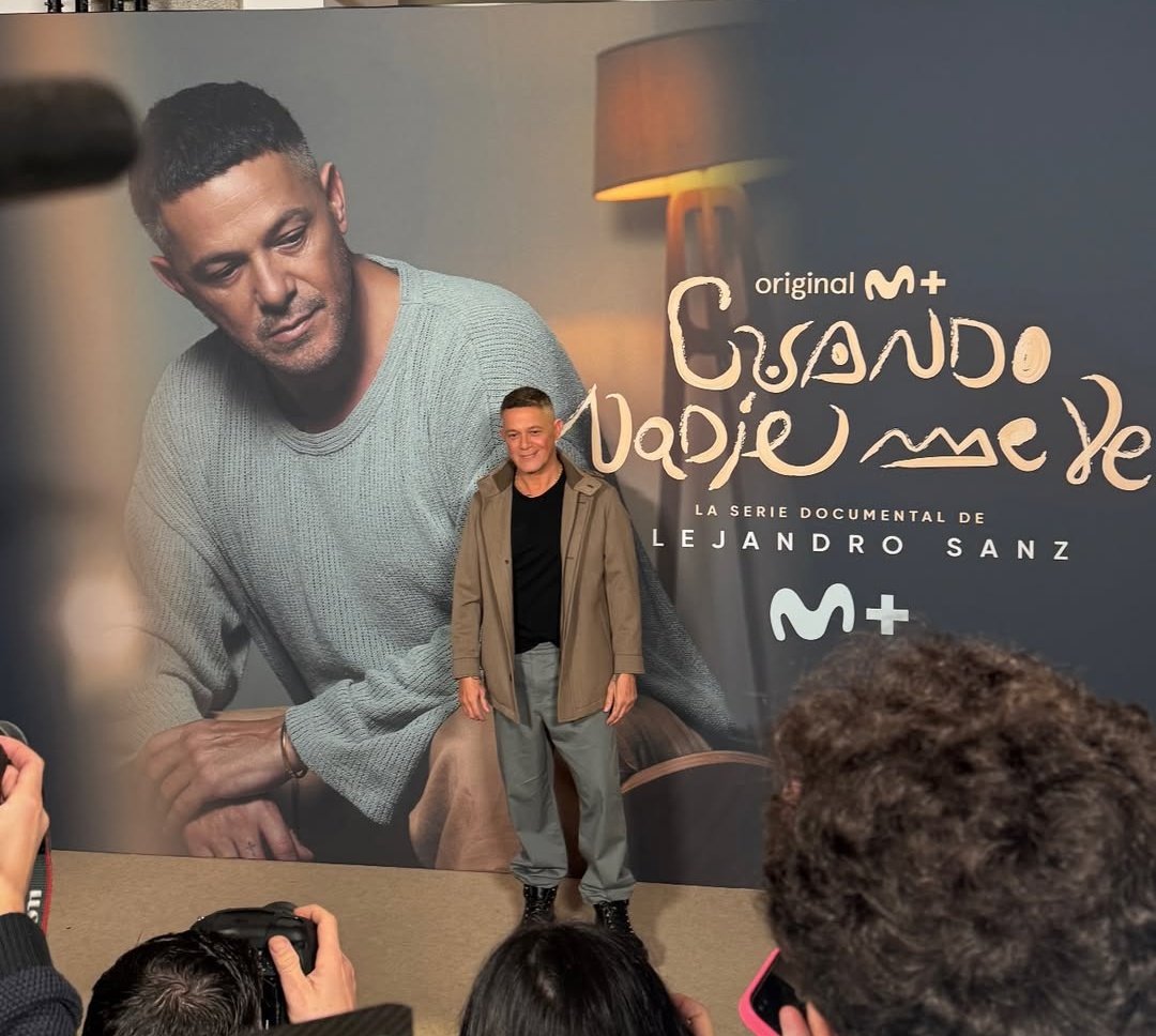 Tu música me sostuvo, tu verdad me conmovió. Gracias por tu honestidad y coraje. Sos un artista admirable, de raza y de #Alma 🩷<a href="/AlejandroSanz/">Alejandro Sanz</a> Siempre con vos!!#CuandoNadieMeVe 
<a href="/MovistarPlus/">Movistar Plus+</a>