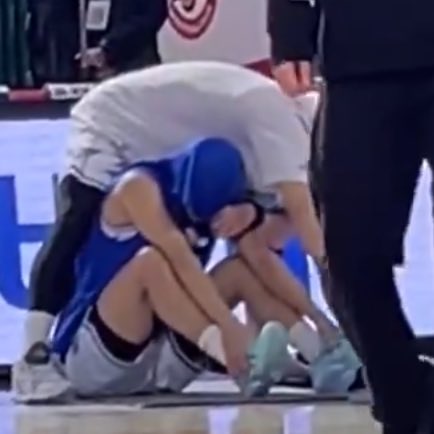 우혁이 민첩하게 신발끈 디펜스한다