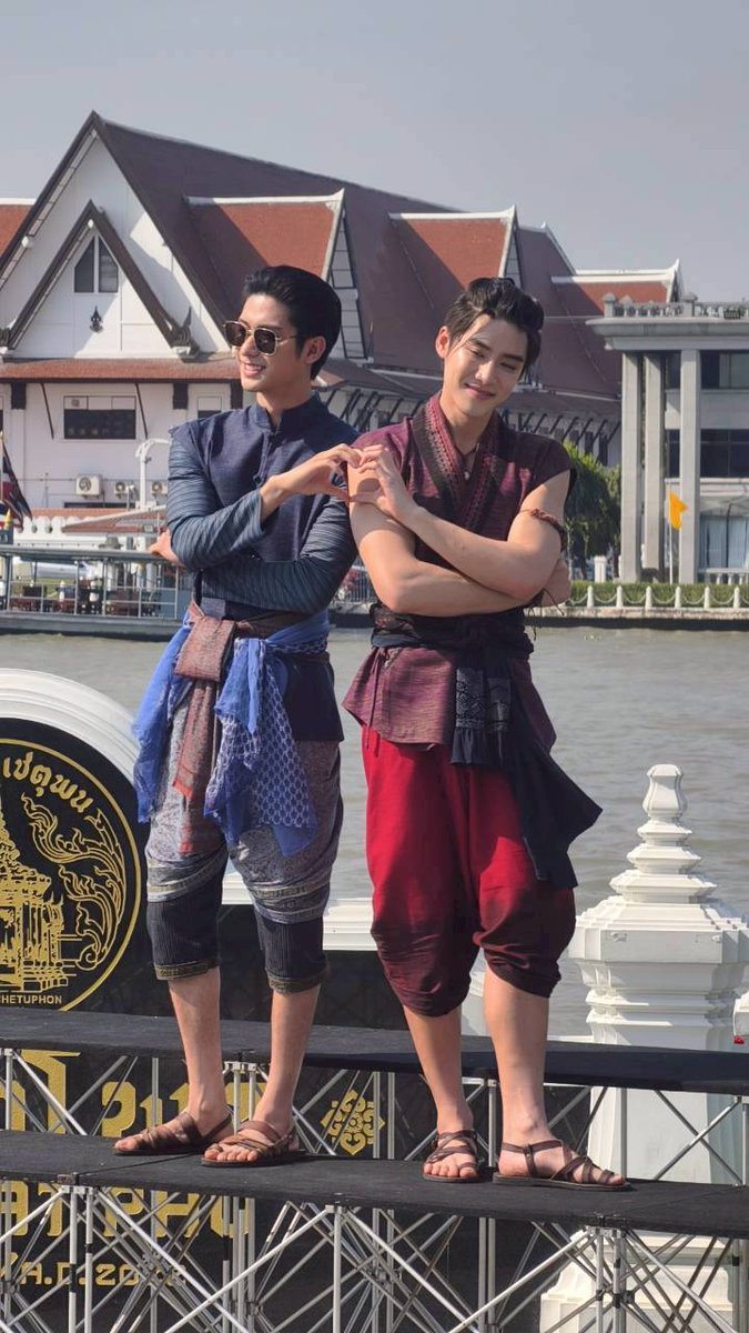 “ออกัส–เล้ง” นำทีมบวงสรวงซีรีส์ “บุพเพสันนิวาส” เวอร์ชั่นใหม่ เคมีแรงตั้งแต่ยังไม่เปิดกล้อง!

#บุพเพสันนิวาส 
#augustvachiravit 
#LengThanaphon
 #AugustLeng