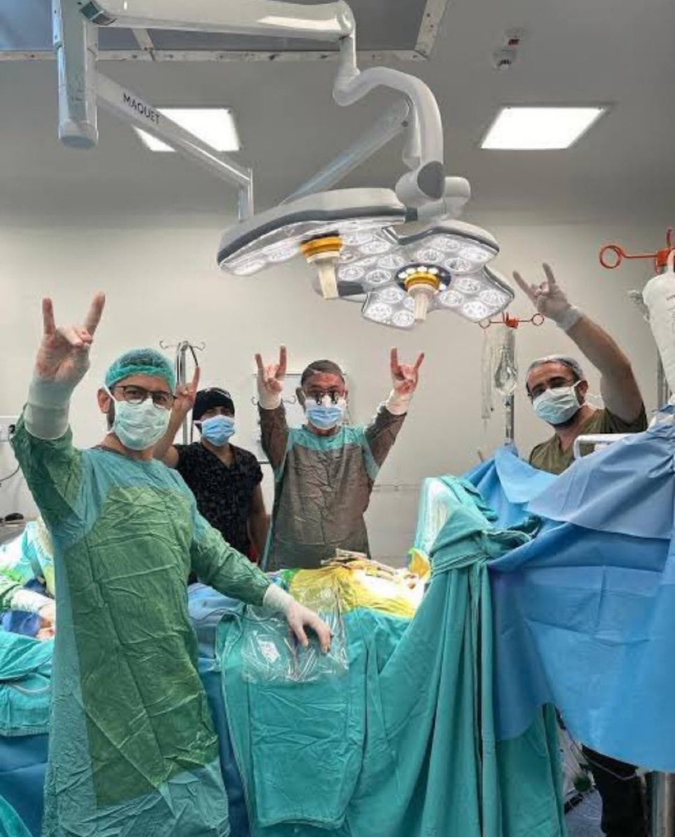 İşte gerçek Türk doktorları, hemşireleri! 

Var olun!