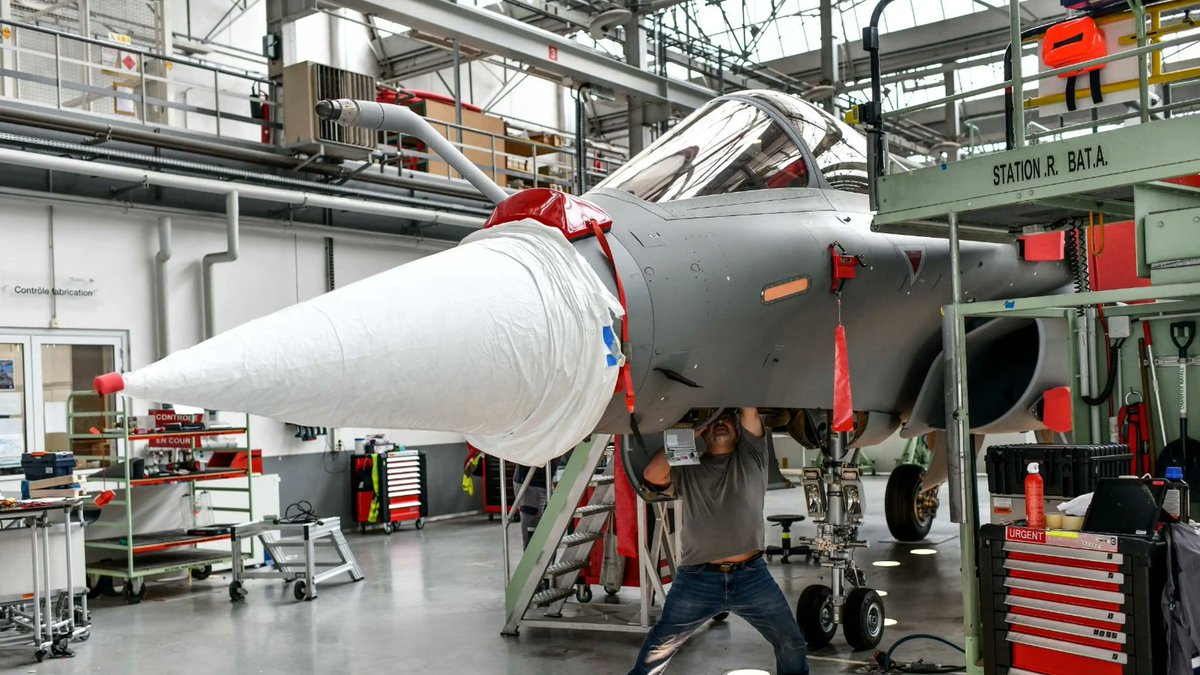 🚨 Bercy a validé la vente de LMB Aerospace à l’américain Loar Group, en passant outre l’avis de la DGA... et sans entrée de Bpifrance au capital.
À ce rythme, la #BITD devient une variable d’ajustement !
https://www.lalettre.fr/fr/politique_executif/2026/01/28/contre-l-avis-de-la-dga-bercy-autorise-la-vente-de-lmb-aerospace-a-l-americain-loar-group,110613721-eve