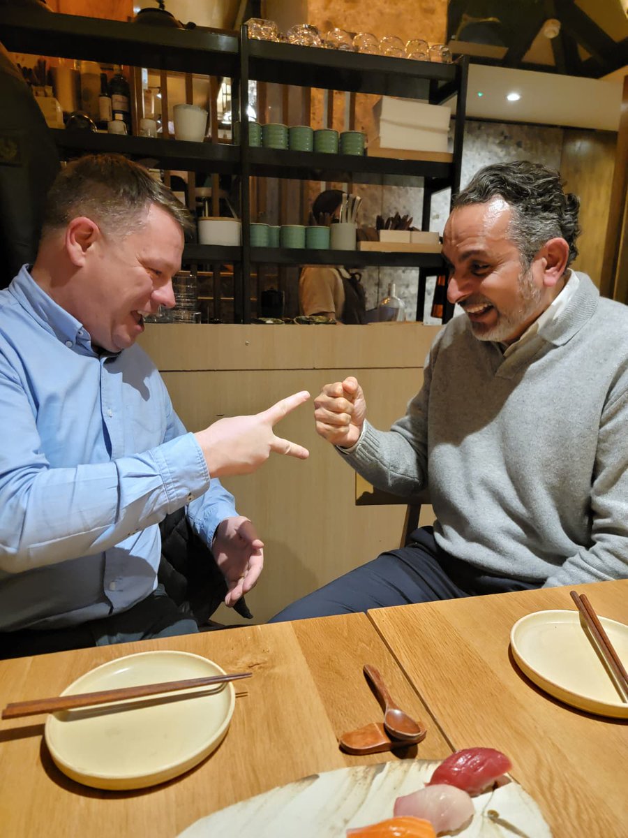 Alex Riley tweet media