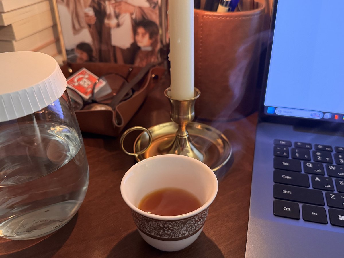 i___ops's tweet image. «حلاة العمر تلحق ماتريده وياتي ليّنٍ ماكان قاسي» ❣️