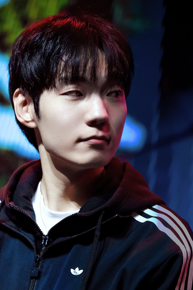 draizetrain's tweet image. 260123 원더로크 #한태인 #까치산 #WANDERLOCH

인간이 아닙니다
그렇다고 짐승도 아닙니다