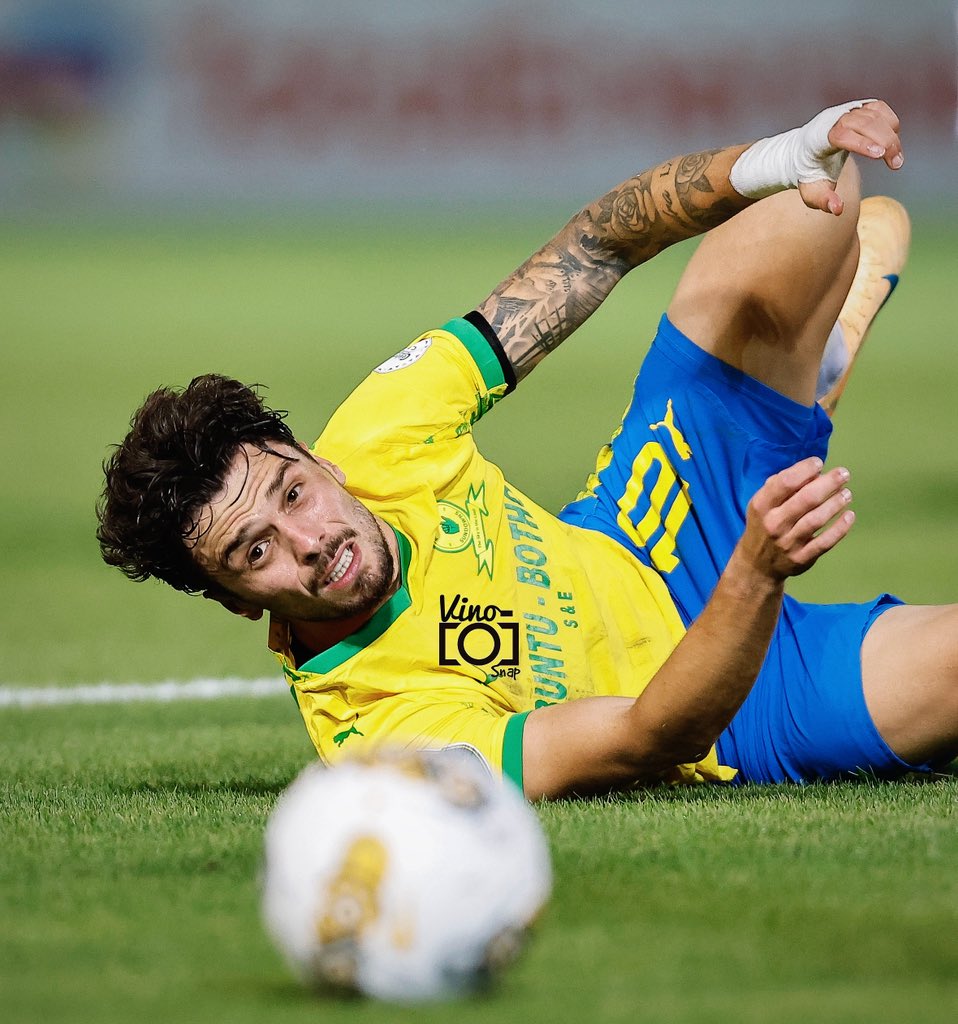 His POV is always ahead of everyone’s
Don’t shoot to damage the keeper, just pass the net 
Nuno Santos ke star