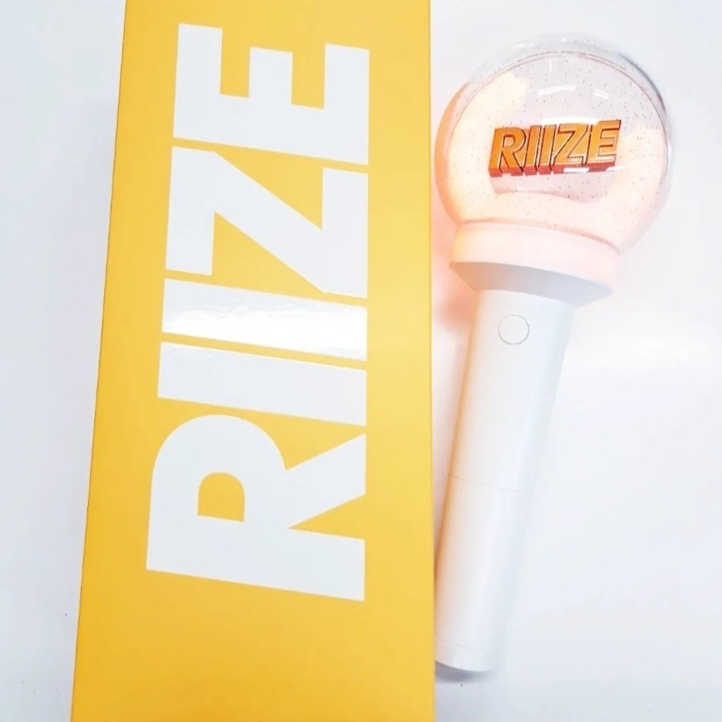 💛RIIZE💛 ペンライト発売中‼️ #新大久保 #モイザ #RIIZE #ウォンビン
