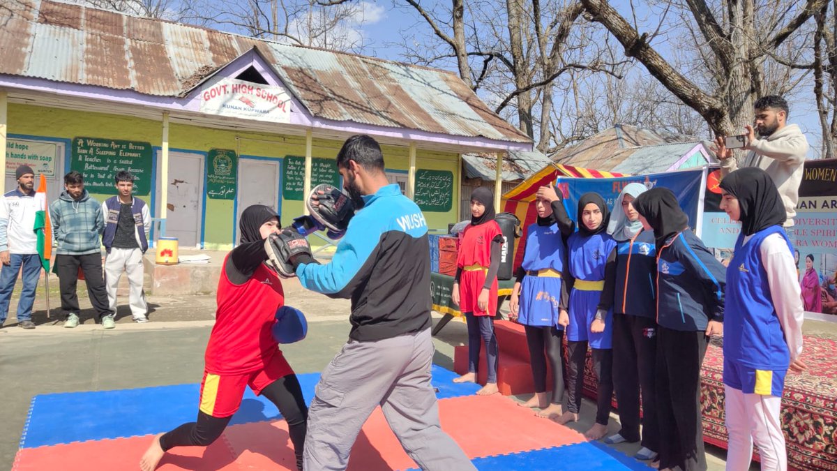 ISHFAQL91044968's tweet photo. Sweat in sports today, strength in service tomorrow. #IndianArmy
#Service BeforeSelf
#Sports https://t.co/eucty2uqG1