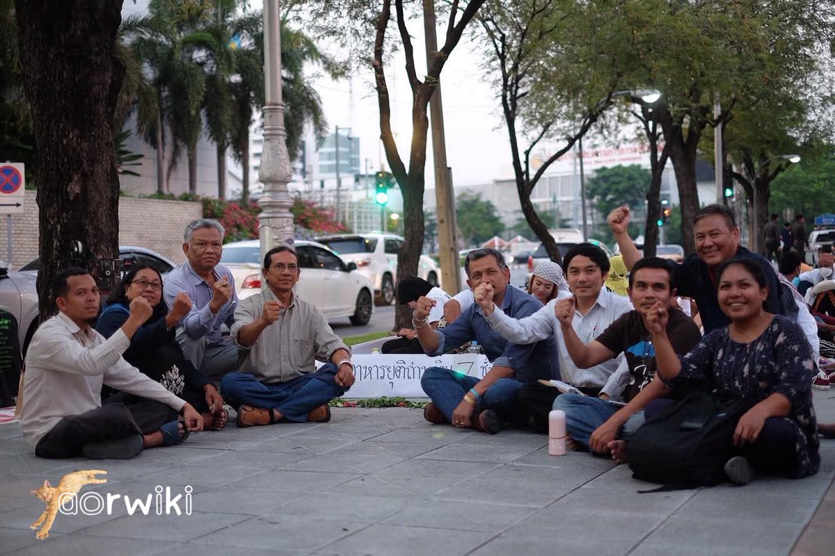 ต่อไปนี้เป็นข้อความที่ไม่เป็นกลาง มีความอคติเต็มเปี่ยม

รู้จักหมอจุ๊กในฐานะหมอที่เป็นนักเคลื่อนไหว รู้จักมาแต่ปี 57 ก่อนที่จะมีพรรคสีส้มด้วยซ้ำ ตอนนั้นทำเรื่องคัดค้าน รฟฟ ถ่านหินกระบี่เมื่อใดที่เครือข่ายชุมนุมคัดค้านกันหน้าทำเนียบ หมอจะมาให้ กลจ มิตรสหายเสมอ