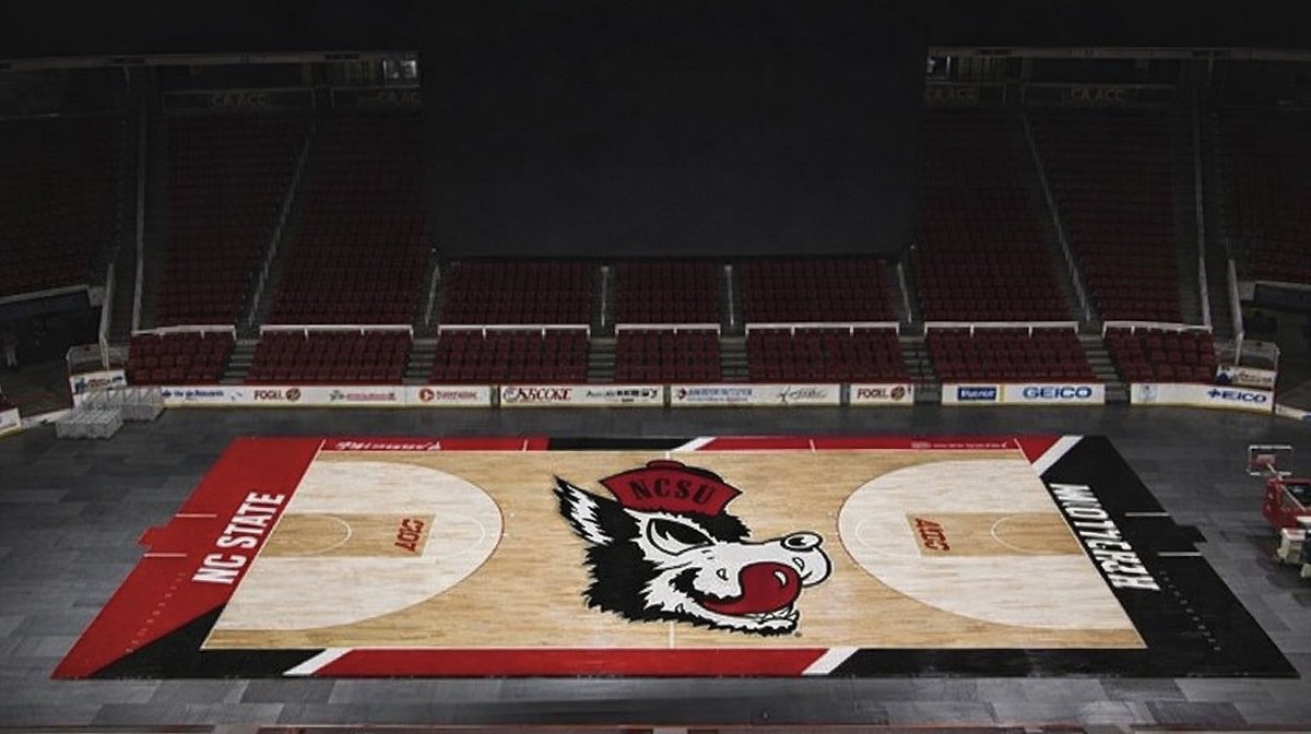 _Ryne's tweet image. We have alternate jerseys, how about an alternate court next year?