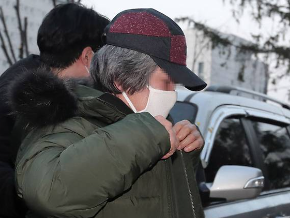 조두순 복지급여 月120만원 타고 있다는 뉴스를 봤다.
출소 닷새 만에 만 65세 이상 노인에게 지급하는 기초연금과 기초생활보장급여를 신청했고, 수급자격을 인정받아 기초연금 30만 원과 생계급여 62만여 원, 주거급여 26만여 원 등 매달 120만여원을 받고 있다고 한다.
625참전유공자도 월