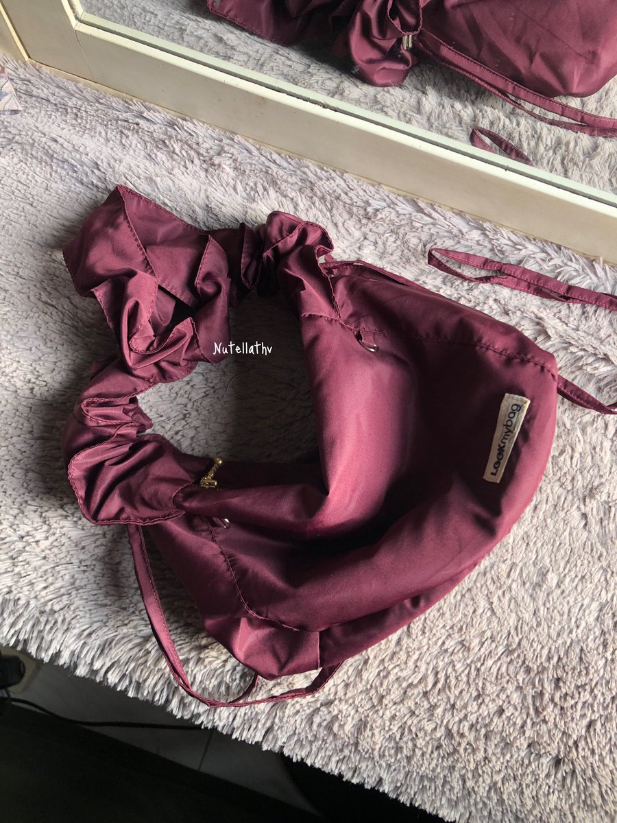 nutellathv's tweet photo. Tas keliatan kecil tapi muat banyakk, zippernya baguss, panjangnya bisa diadjust sesuka hati, bisa dijadiin 2 look (shoulder/sling), pas dateng wangiii

🔗 https://t.co/gdfOurN5Wm

💌 https://t.co/KpUSq7Jvq5