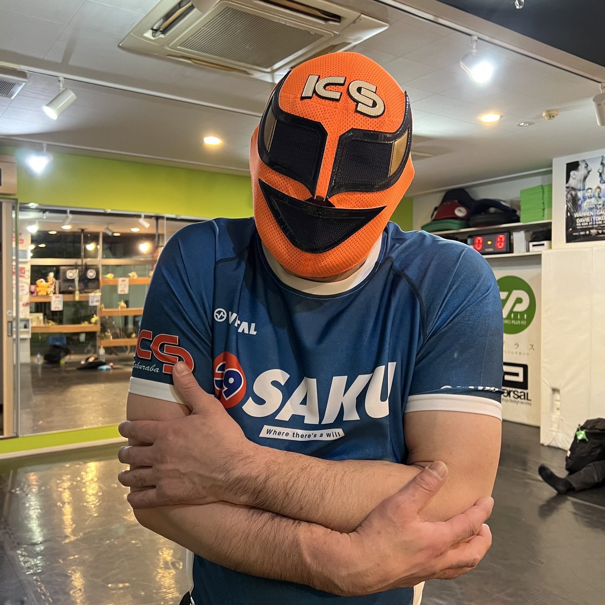 dress warmly】 練習後、あまりの寒さにラッシュガード着て