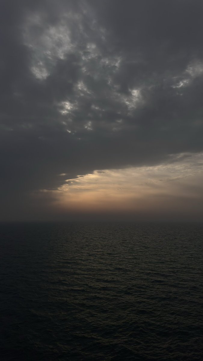 KE 🇦🇪 tweet media