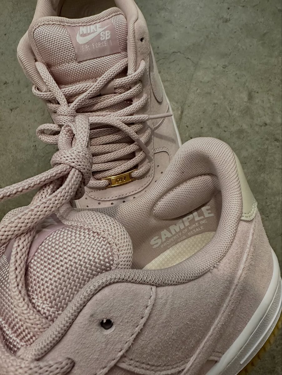 CLOSER LOOK: Nike SB x Air Force 1 “Pink Gum
