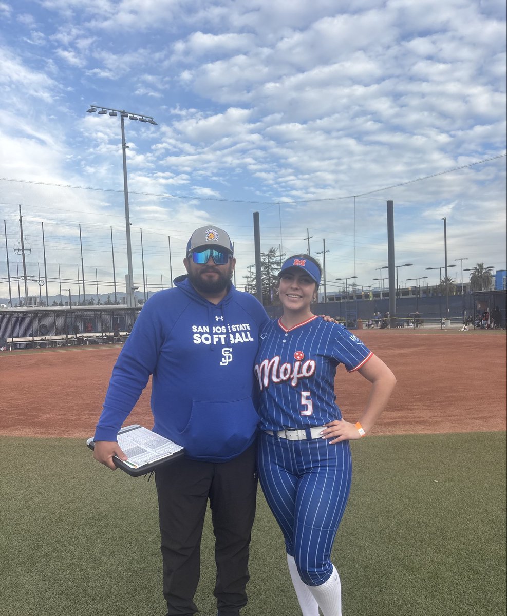 MojoPikas tweet media