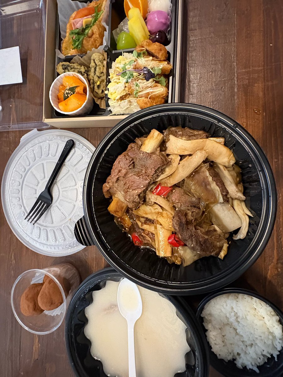 Ninhydri.# 𝔯𝔦𝔠𝔥 𝔪𝔞𝔫 🎸👽 tweet media