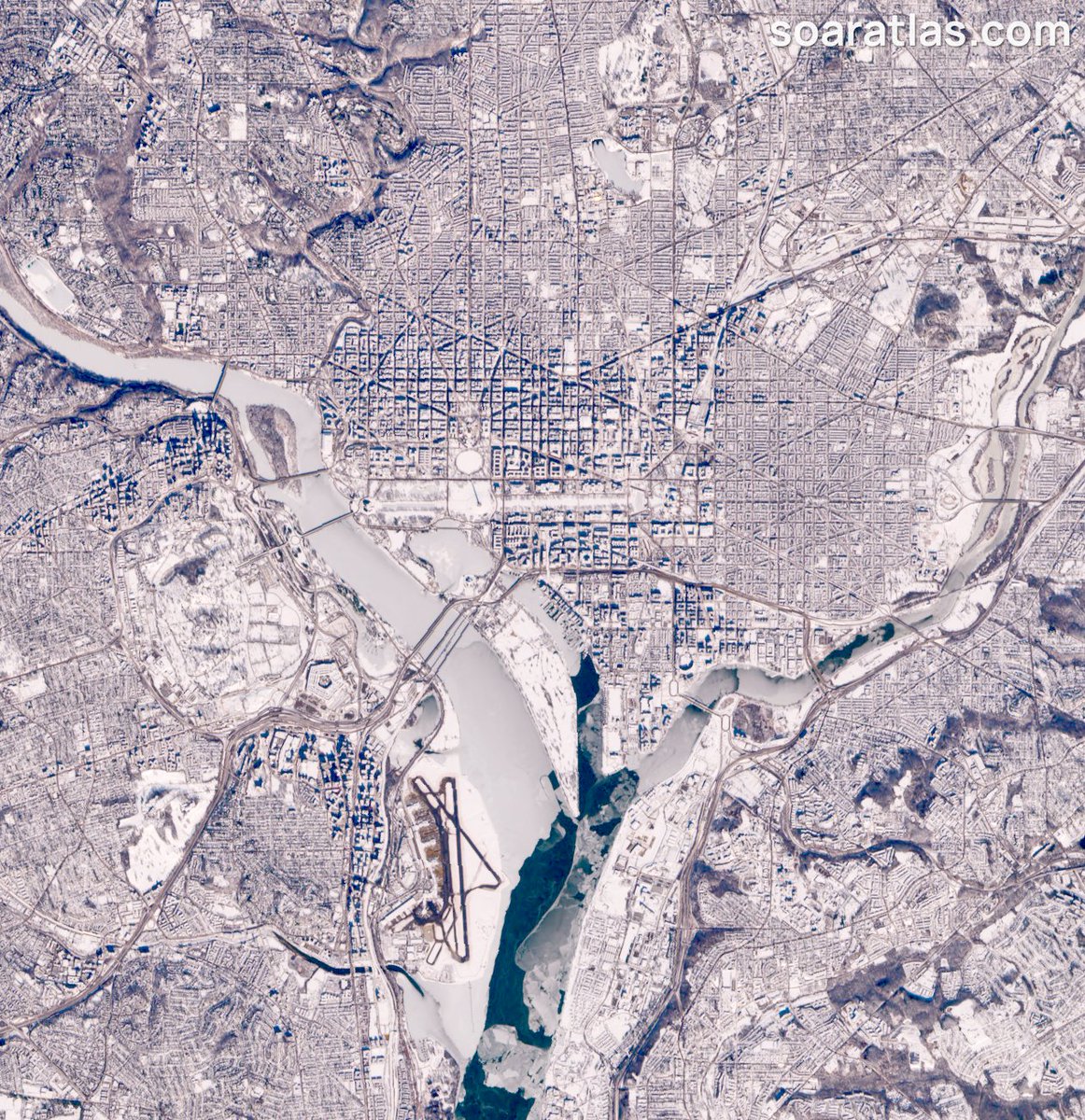 SoarAtlas's tweet image. Washington DC from space right now! Nice and frosty.   ⛄Direct Map Link: tinyurl.com/2ucy3vvt

#WashingtonDC #Winter