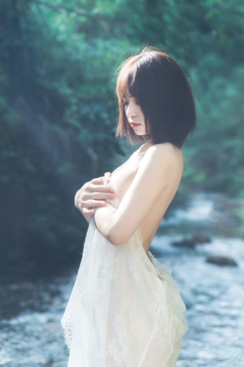 害羞又兴奋，矛盾的小可爱 https://t.co/raX4Q7zQaZ