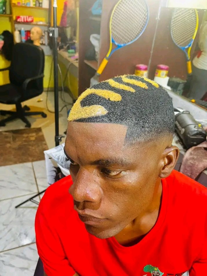 SATOPBARBER's tweet image. 🔥💈 Shaved to perfection, vibes on a million! 💥 That Superman logo fade is giving LIFE – like, is he saving the day or starting a new trend? 😂💪 #BarberGameStrong #SupermanVibes #FadeMaster #BarberGoa