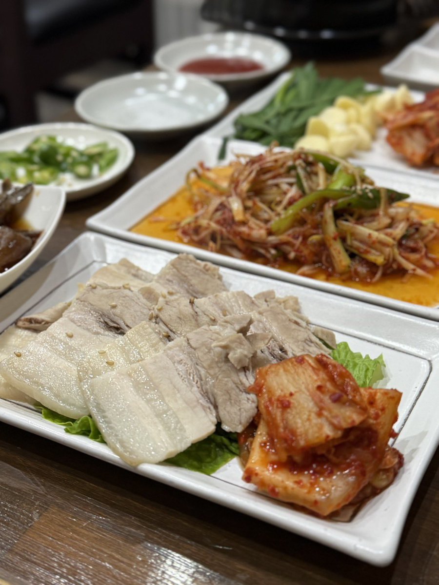 azu1124t's tweet photo. 📍長家 大阪 堺市
鳳駅にある南大阪で一番好きな韓国料理屋さん！！！
サムギョプサルも蒸し豚も美味しい。キムチもコリアタウンで買うより美味しい(購入できる)地元が生野区やけどこんな美味しいの近くにあるなら、地元に帰る必要なし🤣 https://t.co/divu9NwX40