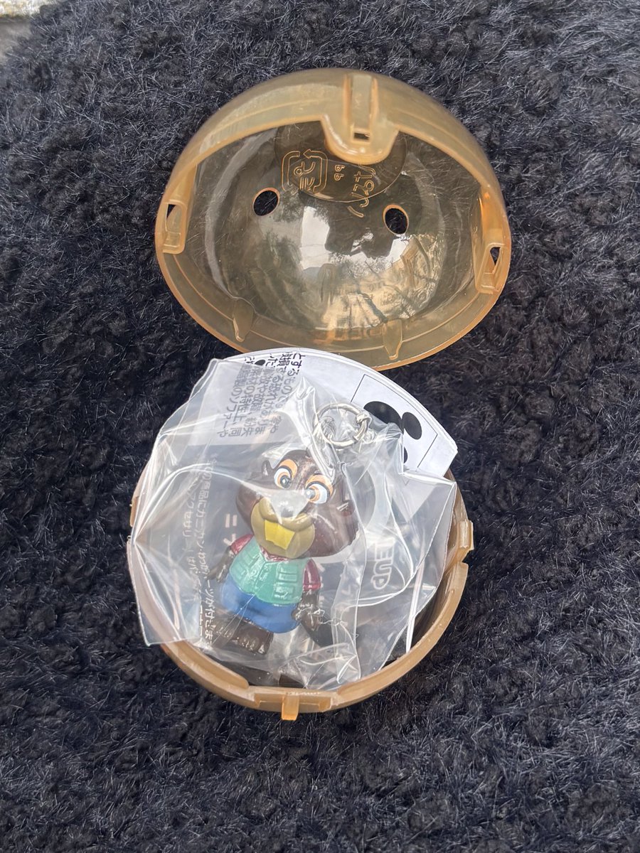 meimnd18's tweet photo. ズートピア2 ガチャガチャ　めじるしアクセサリー　交換　買取

【譲】二ブルズ

【求】ニックB 

郵送📮 または 都内手渡し

お声がけお待ちしております😭 https://t.co/g8Wjb1CzaA
