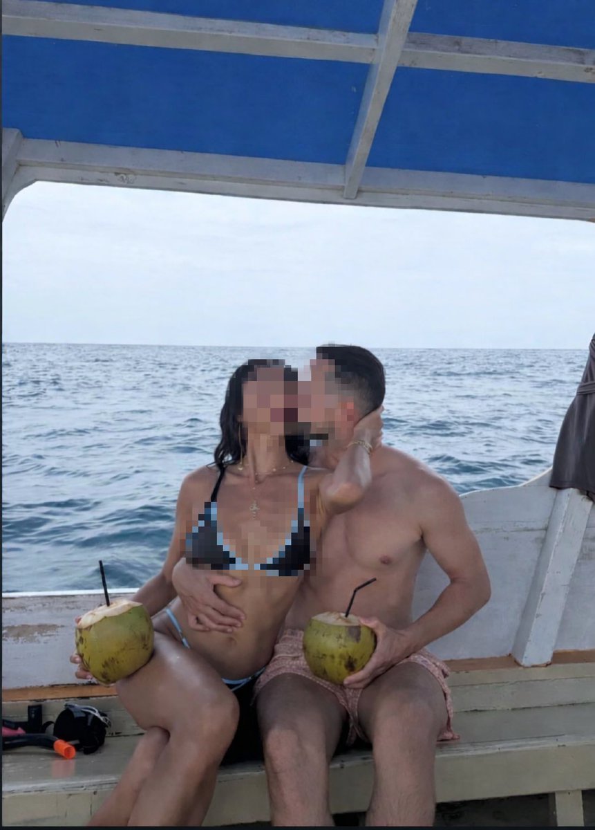Forever holiday on the island 🏝️ living off loser’s money 🥰

Asianfindom Findom cashcow paypig humanatm finsub finslave cuck sissy sph cbt joi