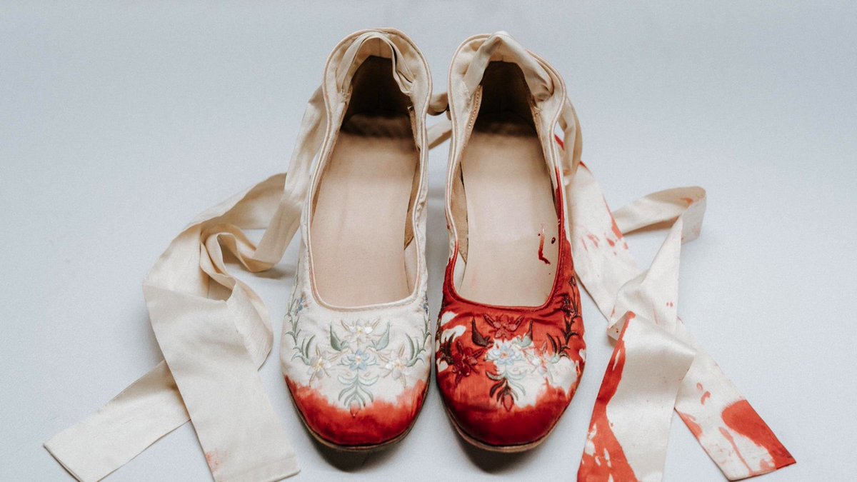 The Ugly Stepsister tinyurl.com/26p7wcmr 
The Ugly Stepsister (Den stygge stesøsteren) started life as a film about a woman with a talking vulva. Then writer/director Emilie Blichfeldt decided to come at the same idea – the onerous demands put on young women – by taking a ...