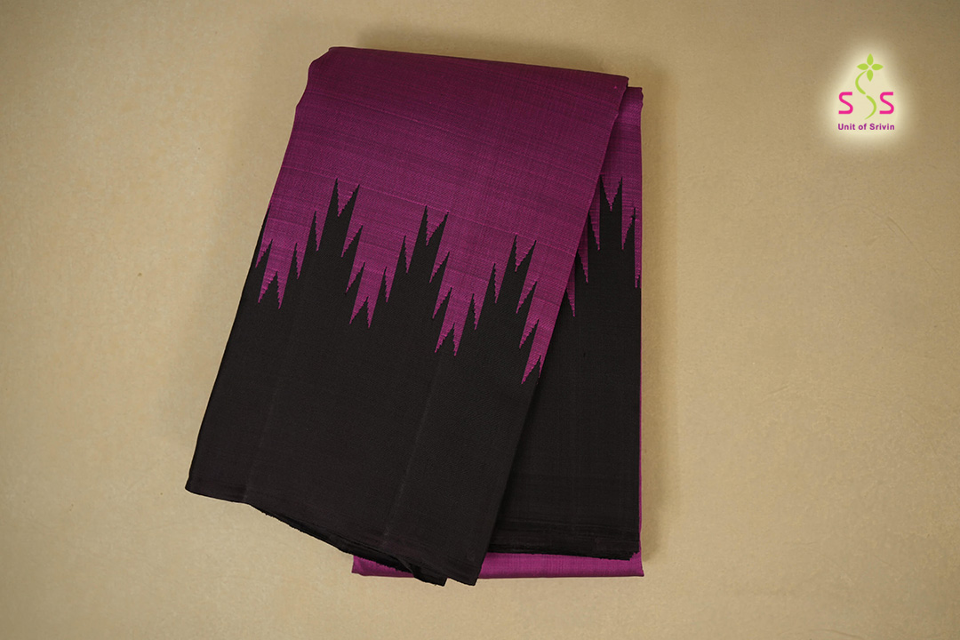 ShreenivasSaree's tweet photo. A Magenta Kanjivaram silk saree with deep brown, temple borders along with a deep brown blouse; check out this saree at https://t.co/EgWt0HY1PP 
#Kanjivarams #bridal #silk #sarees #pure #zari #saree #weddingsarees #softsilksaree #motives #sari  #skirt https://t.co/TbUbhSZsqx