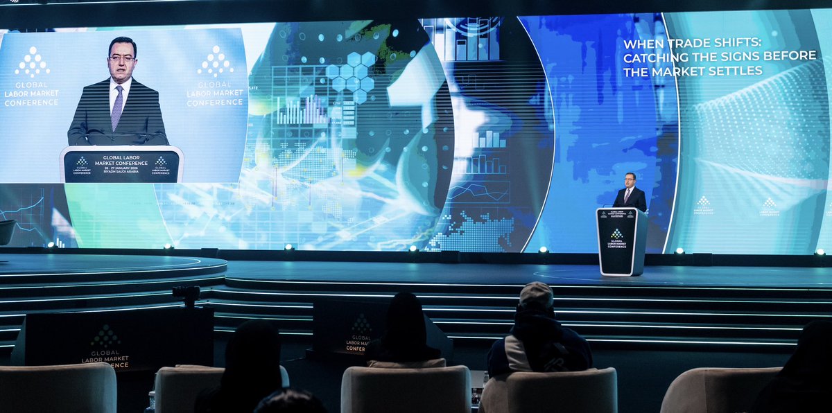 OICLabourCentre's tweet photo. The OIC LC participated as a Knowledge Partner in the 3rd #GLMC in Riyadh, contributing to discussions on labour market trends, skills transformation, and the future of work. H.E. Mr. Azar Bayramov delivered a keynote on early labour market signals amid shifting trade dynamics. https://t.co/tHPUTYTWYT