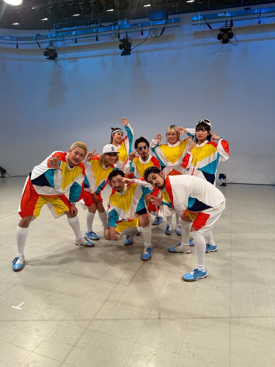 ListGroup10's tweet photo. 本日1/28放送の千葉テレビ「モーニングこんぱす」にて、
Dリーグに参戦している List::Xが出演いたしました!
皆さまの一日の始まりに、明るいパフォーマンスをお届けできていたら幸いです✨
ご覧いただいた皆さま、ありがとうございました!
#ListX #Dリーグ #モーニングこんぱす #listgroup https://t.co/ToAeFgDdZP