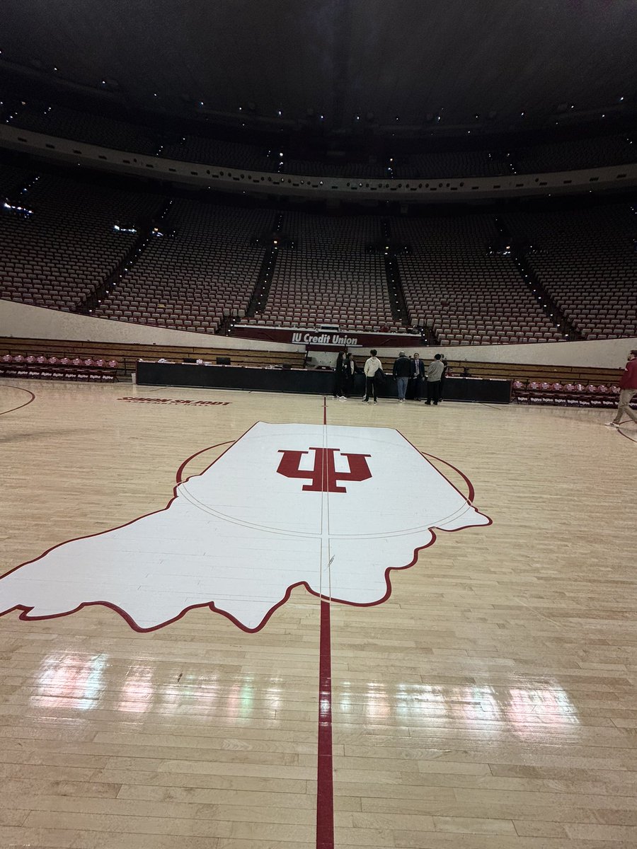 John_Fanta's tweet photo. Thank you Bloomington. Goodnight. https://t.co/DC5D6UXqwM