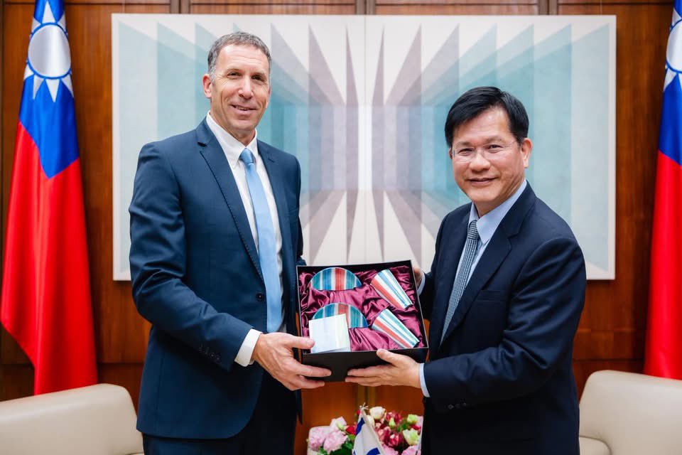 chia_lung's tweet photo. Welcomed former Israeli Minister of Religious Services @MatanKahana &amp; the IDSF delegation to MOFA. #Taiwan &amp; #Israel share democratic values &amp; tech strengths. We look forward to deeper cooperation in AI, innovation &amp; partnerships with like-minded allies. https://t.co/sp2uQixkDN