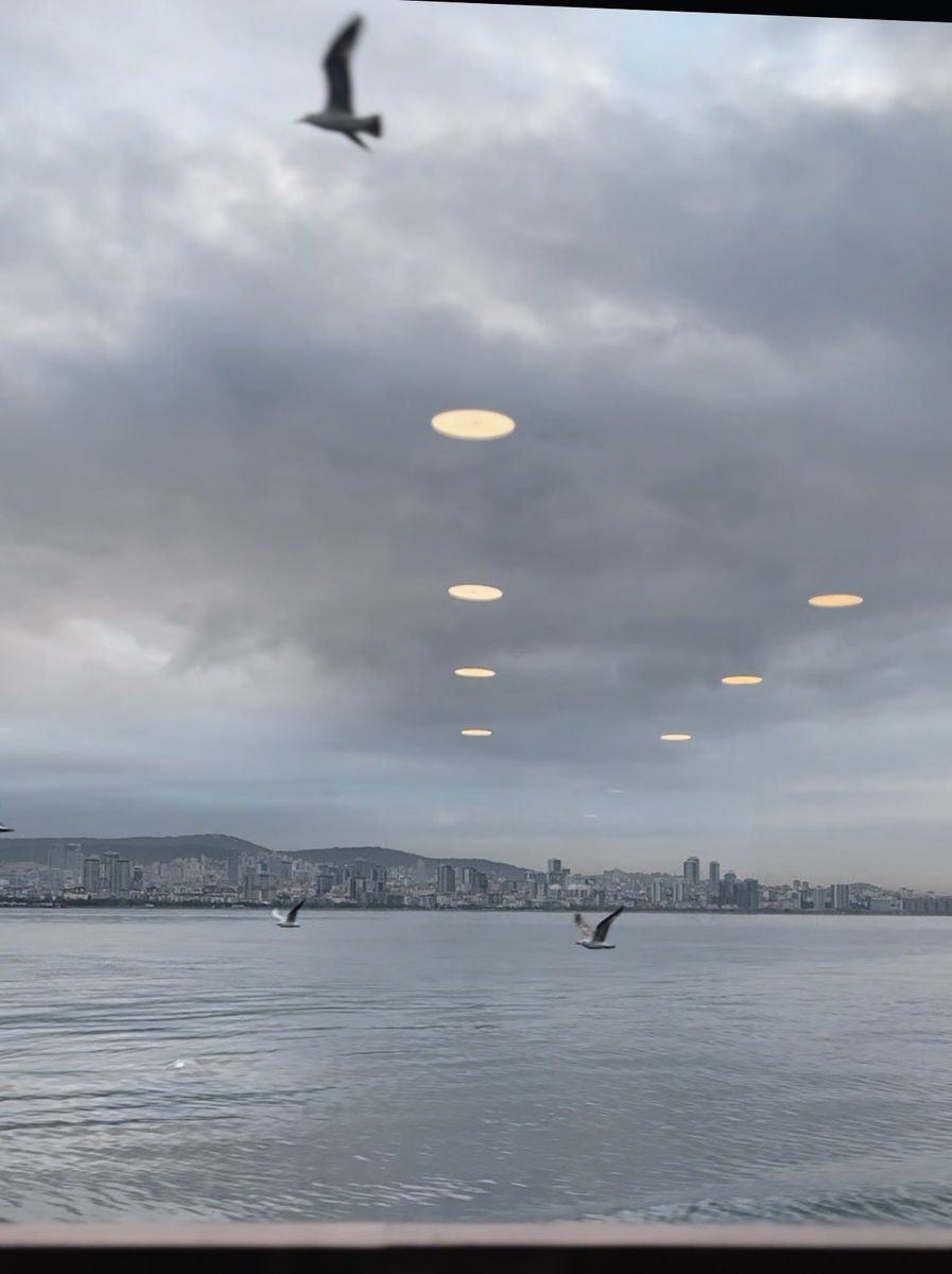 aydınlatmalı bulutlar.