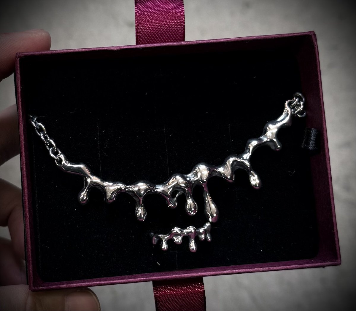 Beautesqueさまのどろどろネックレスの福袋届きましたーっ‼️
赤だー❗️可愛い‼️

どろどろ可愛すぎるっ‼️
最高……素敵すぎます……ありがとうございます❤️
こっちも毎日つけよ😈✨