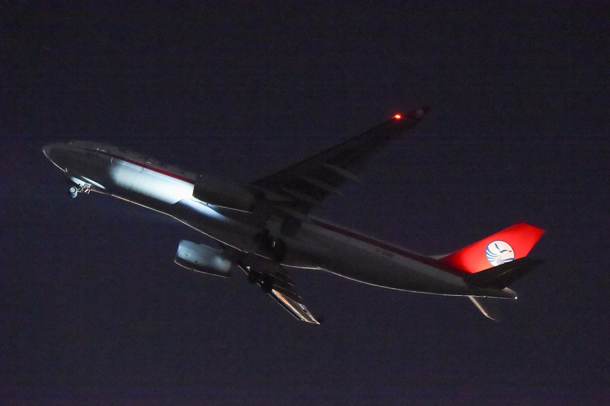 UenoZooGardens's tweet image. これまで「シャオシャオ」と「レイレイ」を温かく見守ってくださった皆様に、心より感謝申し上げます。1月27日（火）に成田空港で撮影した離陸時の映像をお届けします。
詳しくはこちら☞tokyo-zoo.net/topic/topics_d…