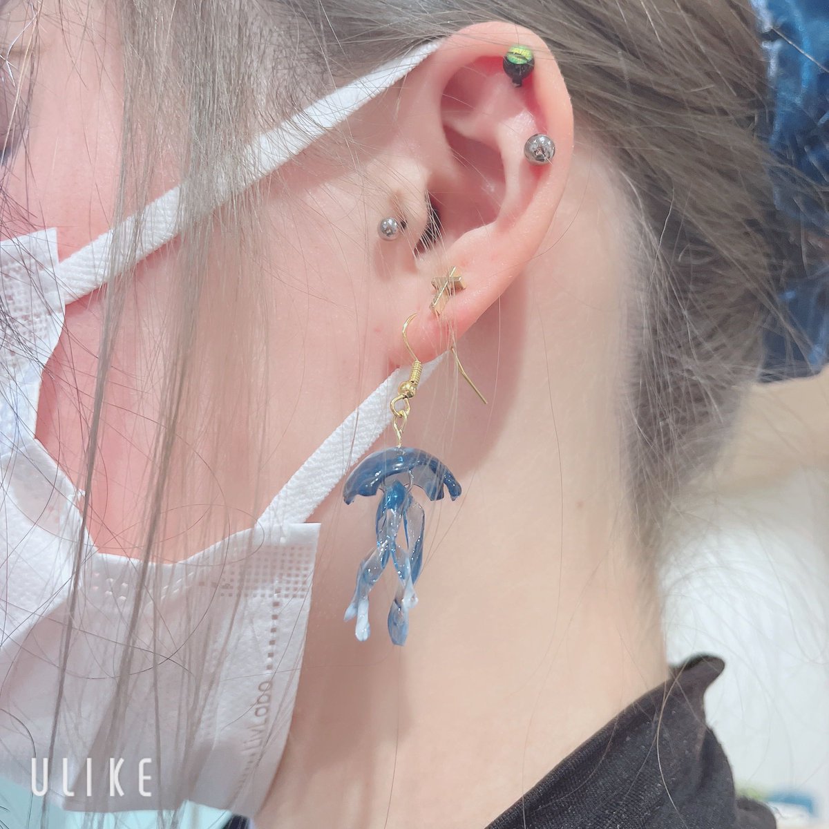 利用者さんが作成したクラゲのピアスです🪼 色味もシルエットも大変