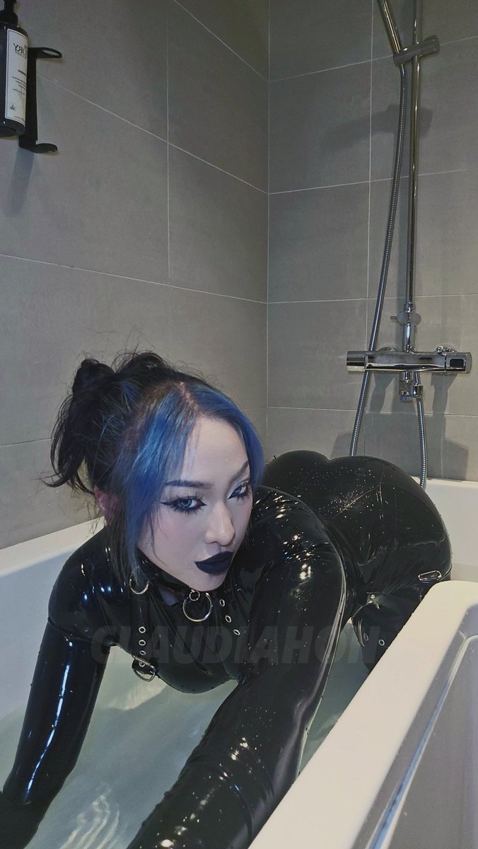 Claudiahon 🇭🇰 Bday month 🎉 tweet media