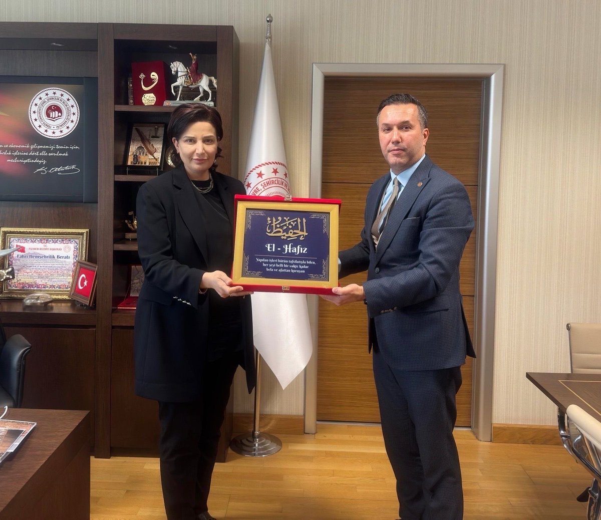 TİBDER Genel Başkanı Mehmet Olcay BAL ve öğretim üyeleriyle birlikte, Yangın Güvenliği Uzmanlığı hakkının bölüm mezunları ve itfaiye personeline tanınması talebimizi Sayın Banu ASLAN’a ilettik. Destekleri için teşekkür ederiz. tibder.org.tr/tr/haberler/15…