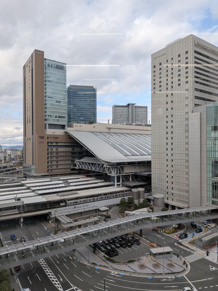 こっちの献血ルームが好みですが。唯一あちらにはあるYouTubeがみれないのが少し残念(こちらテレビのみ)