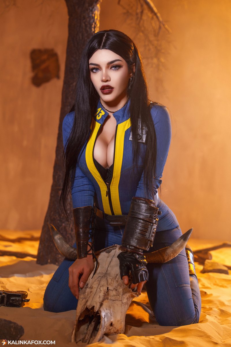 kalinkafox_'s tweet photo. ☢️Hurry up! Only 3 days left to get to the Vault!☢️

#Fallout #Falloutcosplay https://t.co/n7KGbCyxoI