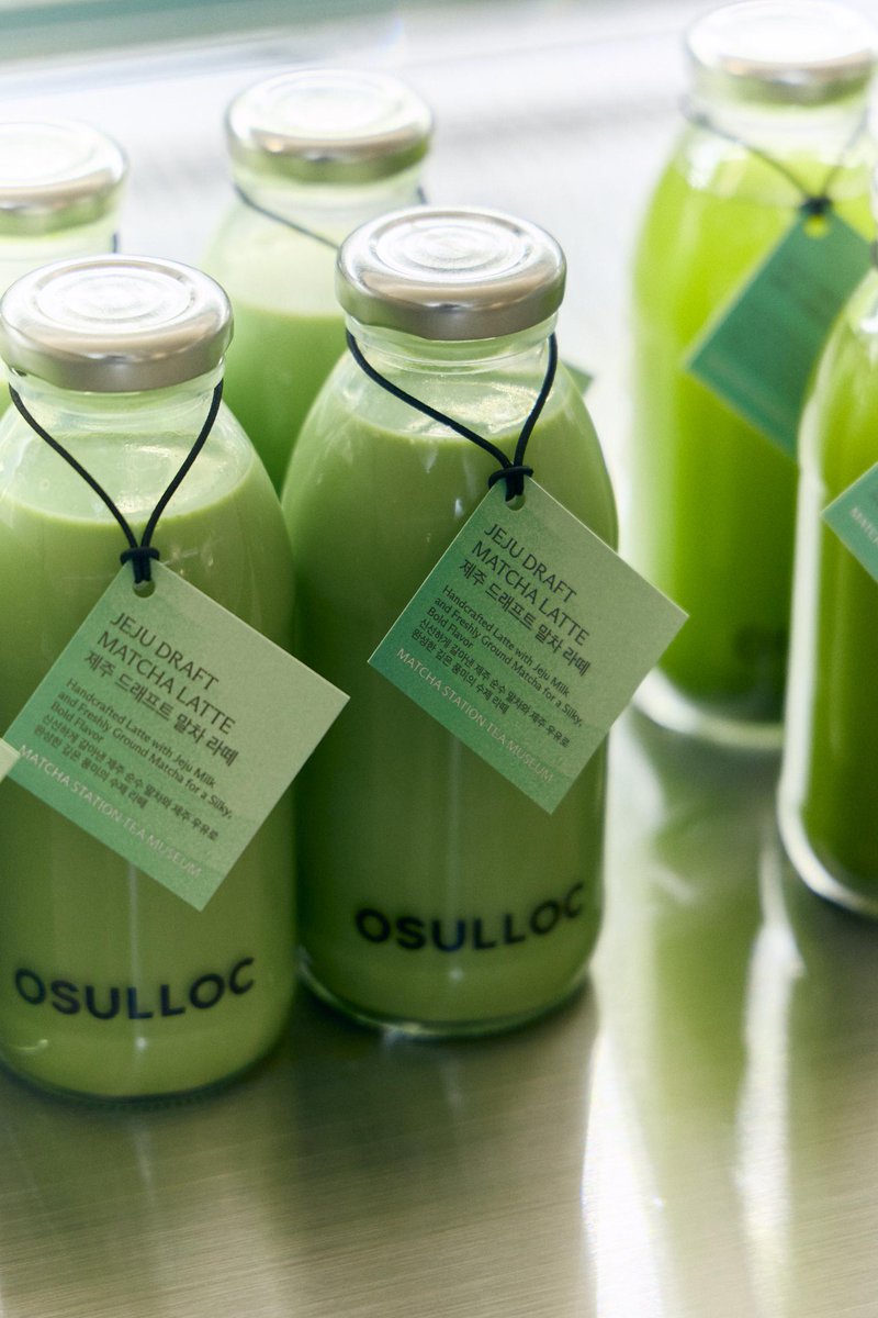 [속보] 제주 티뮤지엄 말차 스테이션  오픈🍵

말차의 성지에 즉석 스테이션의 등장이라….

이 말씀을 드리고 싶어요.
바로 눈앞에서 갈아주는 제주산 말차, 이게 진짜다.👩‍🎤

📍 장소: 오설록 제주 티뮤지엄 (로스터리 바로 옆)
🕒 시간: 매일 09:00–18:00

★오픈 기념 이벤트★

💻방법: 오설록