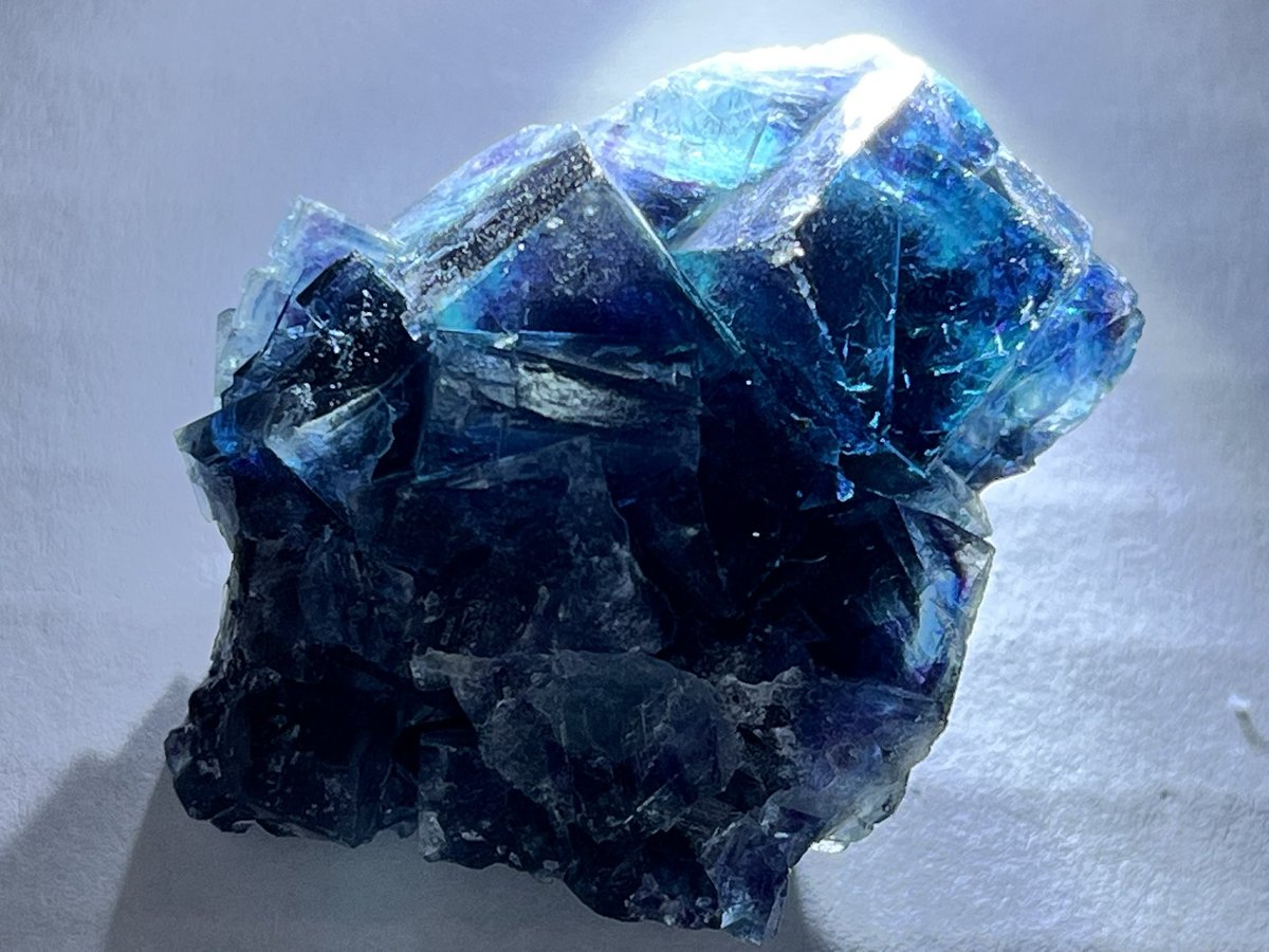 ナミビアオコルス鉱山のバタフライポケットのフローライトを仕入れまし