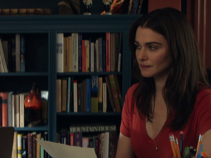 얘들아 블라디미르에 이 초훈녀줌마 뭐냐 오쒯 뭘입고계신거임 아 또 저 손으로 담배피셔  원기회복되
그리고 원작에서 바이스 캐릭터가 범성애자냐는 질문에 답변하지 않은 장면이 있다는데 혹시,,ㅎㅎ;