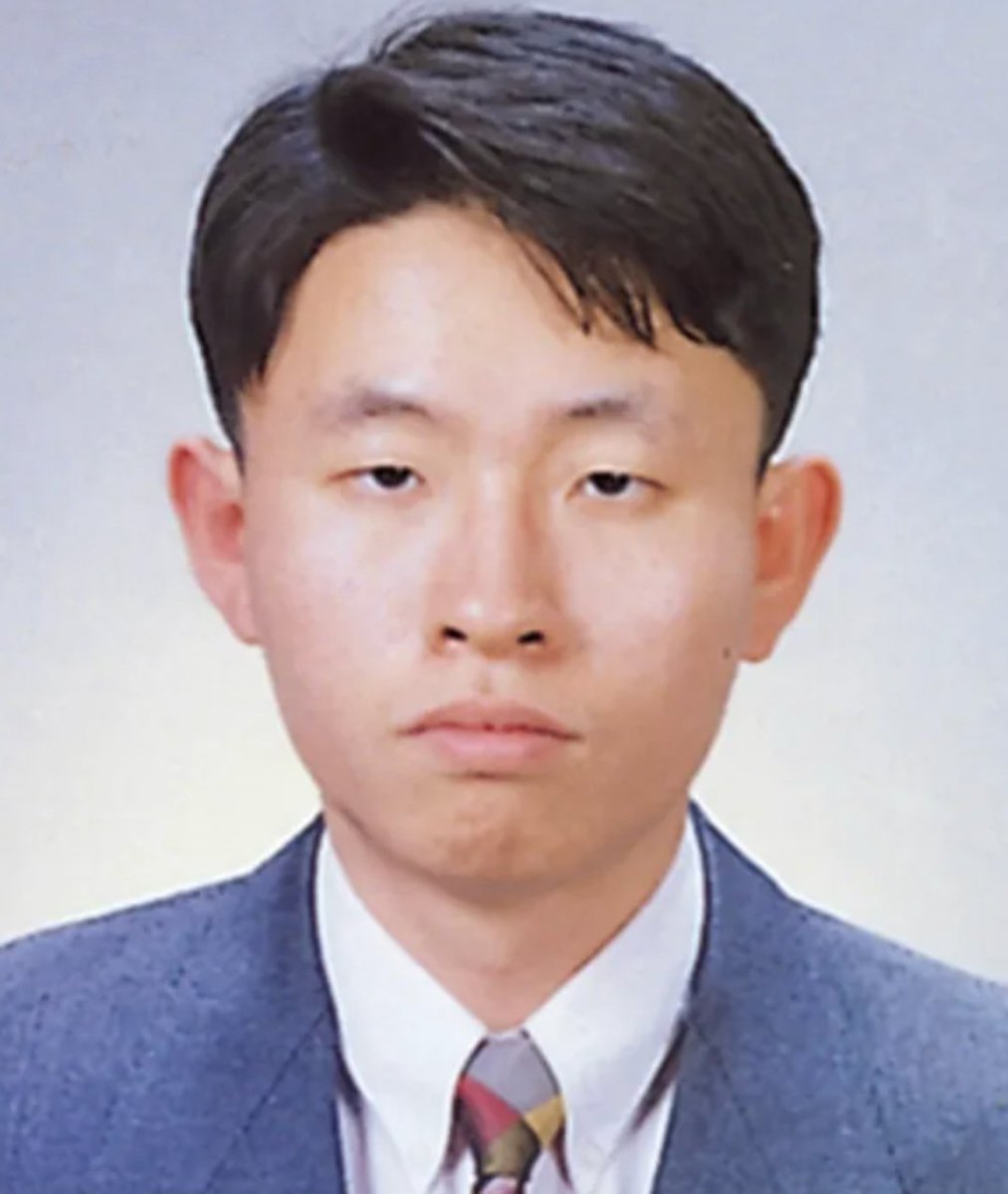 김건희 침대 재판 때부터 해괴했다..

잊지말고 기억하자..
김건희 구원의 면죄부
'우인성'

희대의 오염된 심판자들 중 하나..