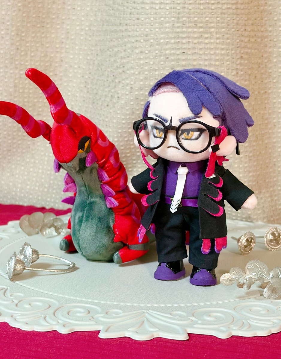 toiro833's tweet photo. 【26/01/28更新】
●製作したぬい※敬称略
カラスバ(ZA)  25/10/26〜11/15製作
色違いリザードン 25/11/16〜11/28作成
色違いペンドラー 25/12/13〜26/1/28作成

●製作中／予定
ねこみみ🐦‍⬛バ
色違いメガサーナイト
ブンジロウ(どう森)
リーフィア
ルガルガンか

ないものは作れ！の精神。 https://t.co/UJSLvrHDJF