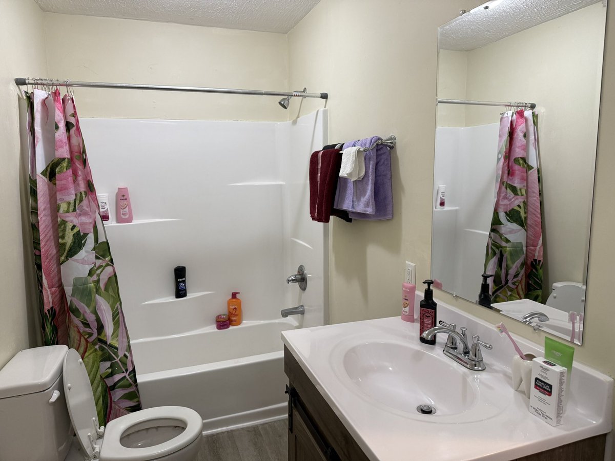 💖Straws💜 tweet media