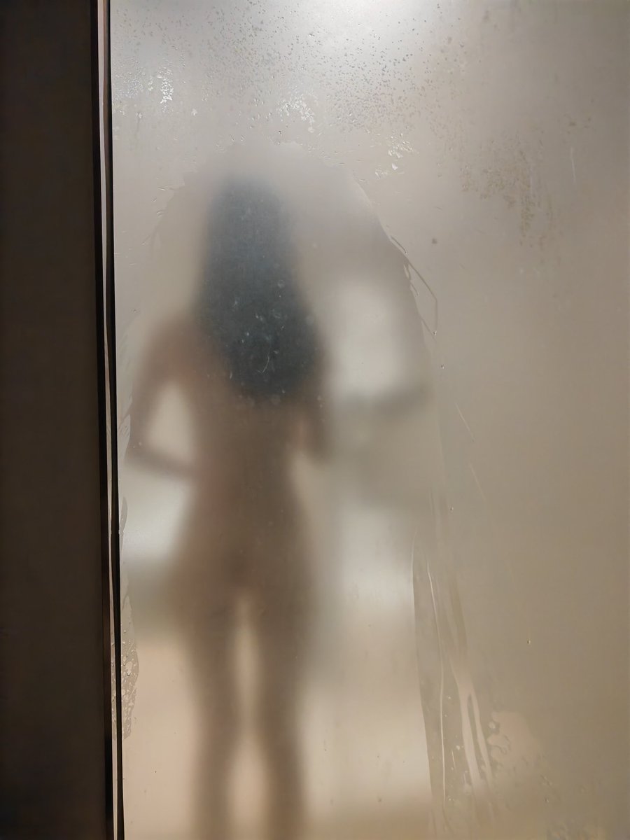 sayhellosaygb's tweet photo. 他妈的，你永远不能知道清纯漂亮女人脱下衣服的骚逼样子有多么下贱，被废物供出来的骚逼女友，大家一起来评价吧！ https://t.co/TBW4im9pam